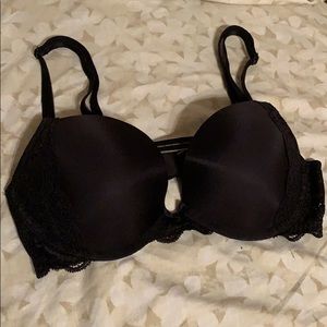 Black Victoria Secret Bra.